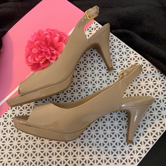 Bandolino open toe sling back heels - Picture 2 of 7